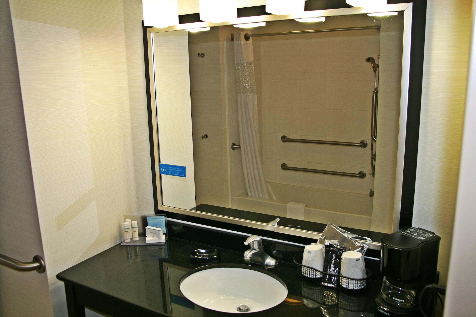 Hampton Hotel 3*