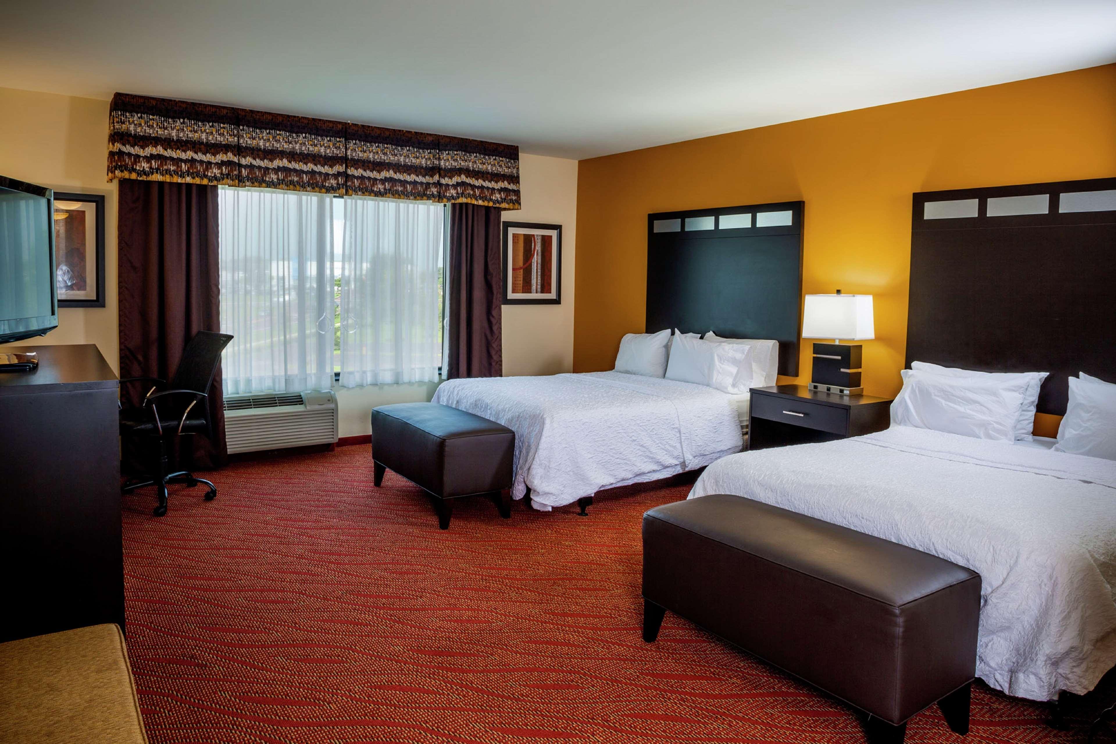 Hotel Hampton 3*